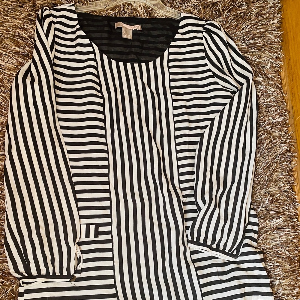 Dress - Picture 2 of 8